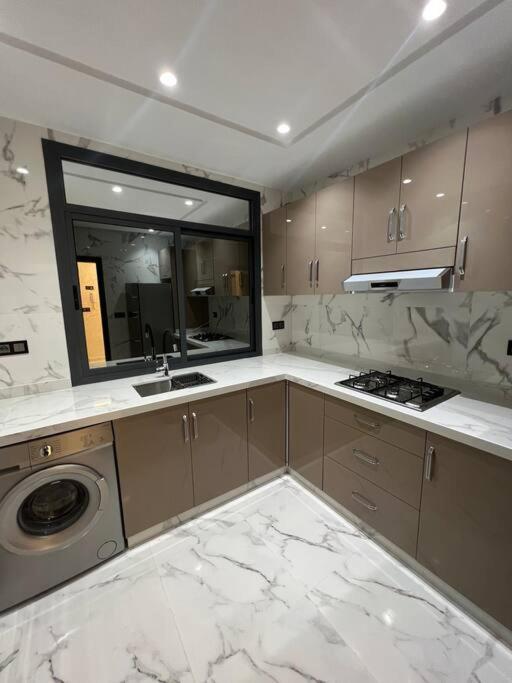 Selouane Apartment Nador Bagian luar foto