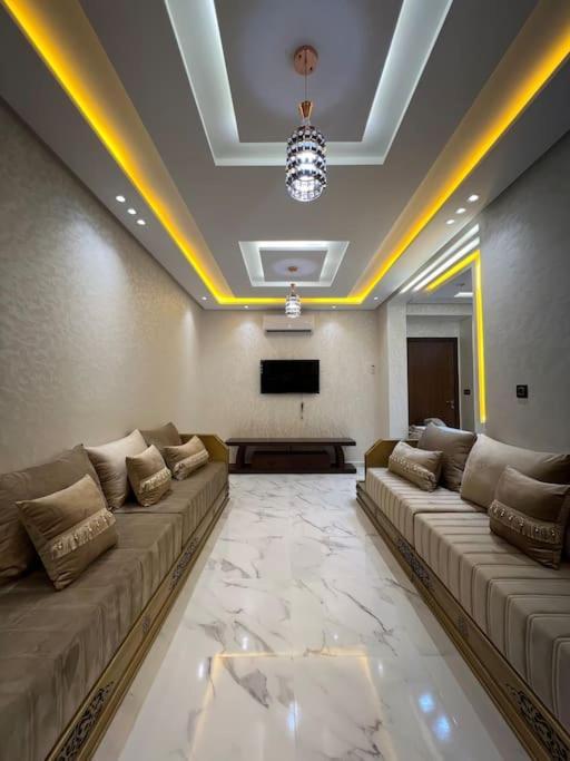Selouane Apartment Nador Bagian luar foto