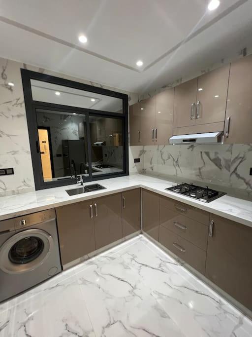 Selouane Apartment Nador Bagian luar foto