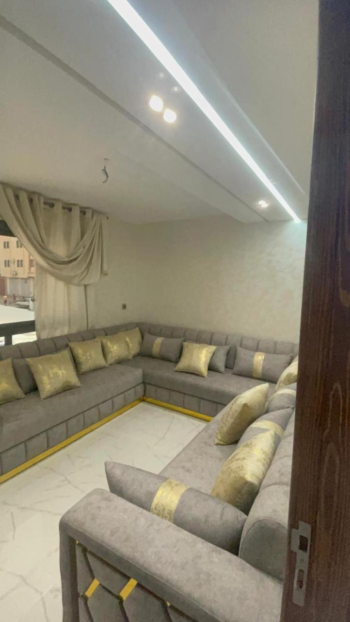 Selouane Apartment Nador Bagian luar foto